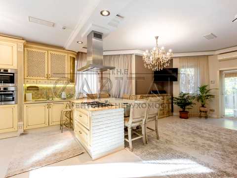 будинок за адресою с. Романків, Лісова вул., 5