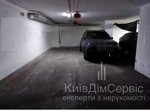 паркомісце за адресою Київ, Лесі Українки бульв., 7-А