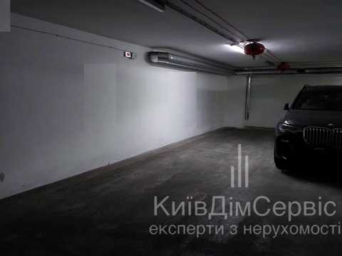 паркомісце за адресою Київ, Лесі Українки бульв., 7-А