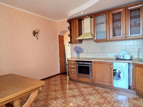 квартира за адресою Осіння вул., 33