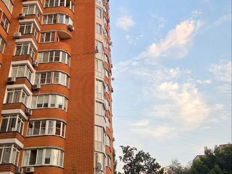 квартира за адресою Осіння вул., 33