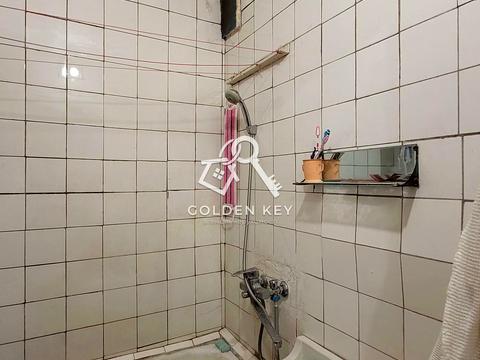 квартира за адресою Космонавтів вул., 21