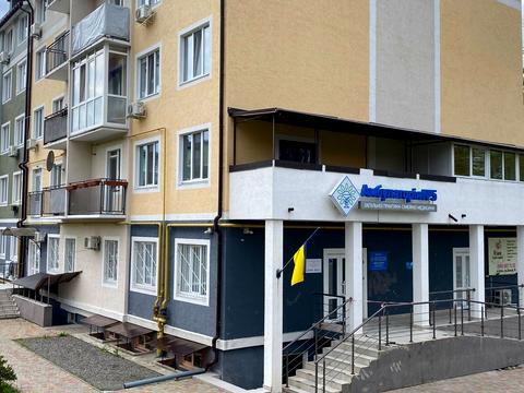 комерційна за адресою Білокур вул. (Курська), 1а
