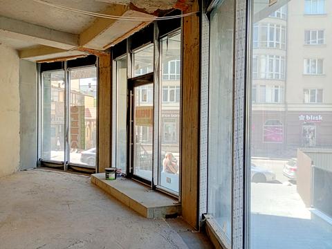 комерційна за адресою Чорновола вул., 9