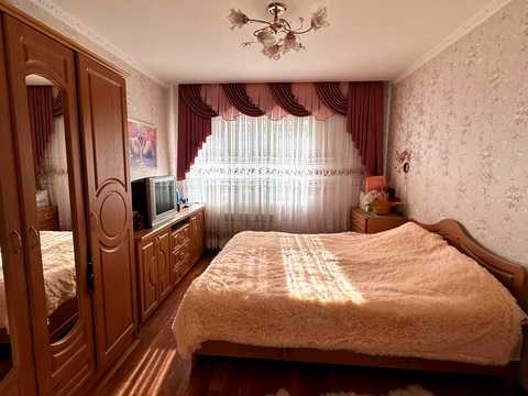 будинок за адресою Вишнева, 10