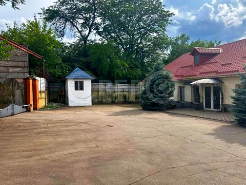 комерційна за адресою Каштанів вул., 14а