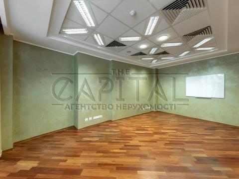 комерційна за адресою Дмитрівська вул., 94