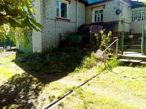 будинок за адресою смт. Високий, 8 марта