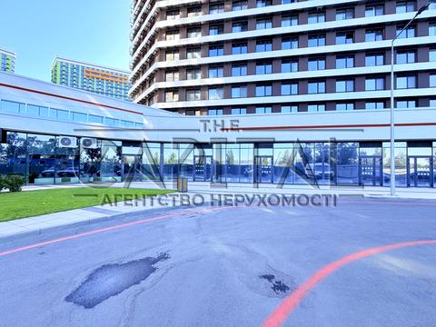 комерційна за адресою Дніпровська набережна вул., 15-К