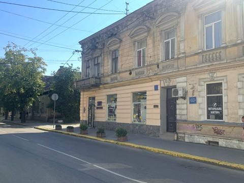 коммерческая по адресу Евгения Коновальца ул., 4