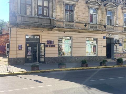 коммерческая по адресу Евгения Коновальца ул., 4