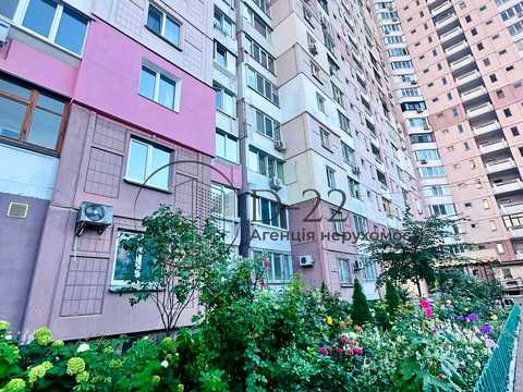 квартира за адресою Олени Пчілки вул., 4