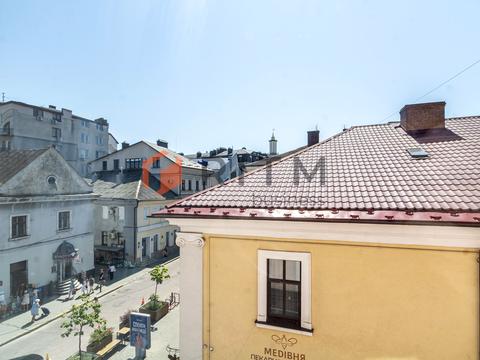 комерційна за адресою Галицька вул., 39