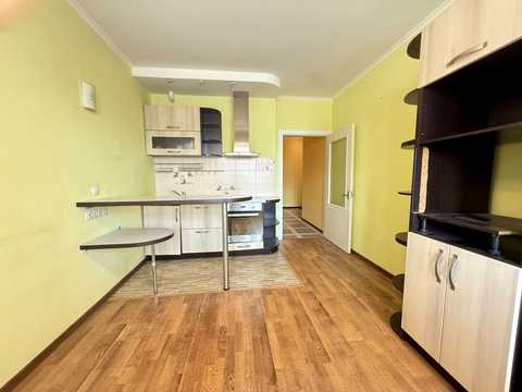 квартира за адресою Срібнокільська вул., 24