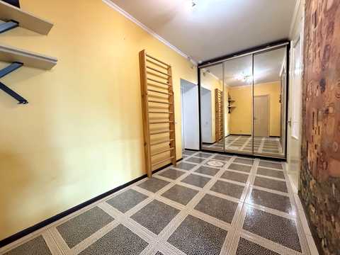 квартира за адресою Срібнокільська вул., 24
