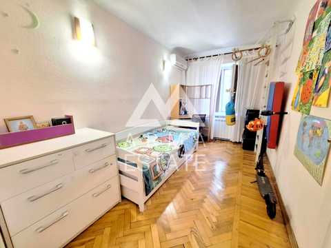 квартира за адресою Верховної Ради бульв., 22