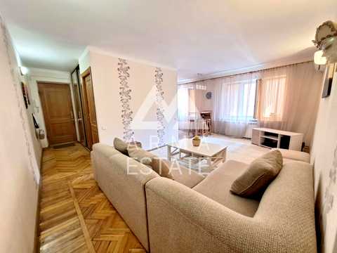 квартира за адресою Верховної Ради бульв., 22