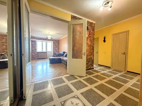 квартира за адресою Срібнокільська вул., 24