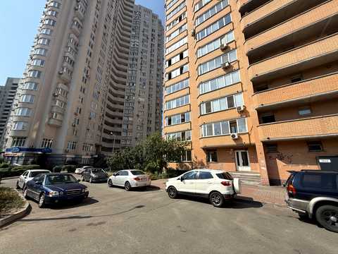 квартира за адресою Срібнокільська вул., 24