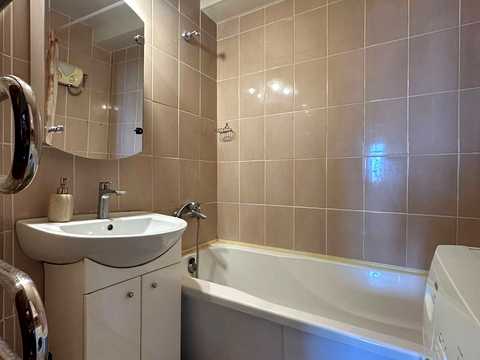 квартира за адресою Святошинська вул., 4