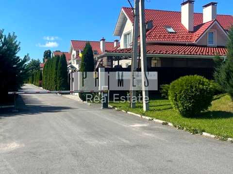 будинок за адресою Зарічна