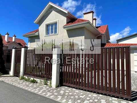 будинок за адресою Зарічна