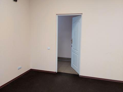 комерційна за адресою Львів, Генерала Миколи Юнаківа вул., 9