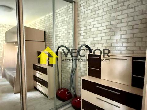квартира за адресою Гната Хоткевича пров., 3