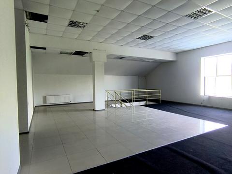 комерційна за адресою Тваринників вул., 9