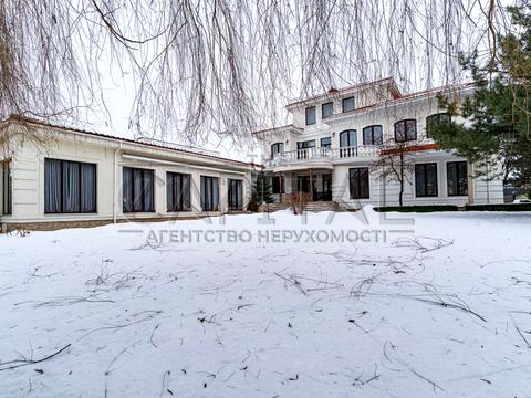 будинок за адресою смт. Козин, Лугова вул.