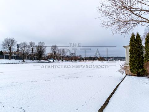 будинок за адресою смт. Козин, Лугова вул.