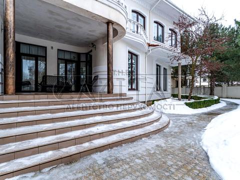 будинок за адресою смт. Козин, Лугова вул.