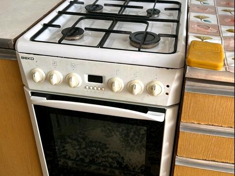 квартира за адресою Гната Хоткевича вул., 12