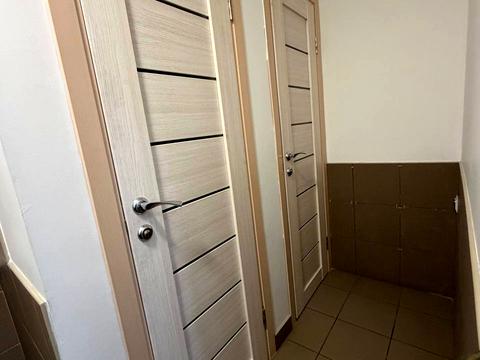 комерційна за адресою Героїв УПА вул., 77