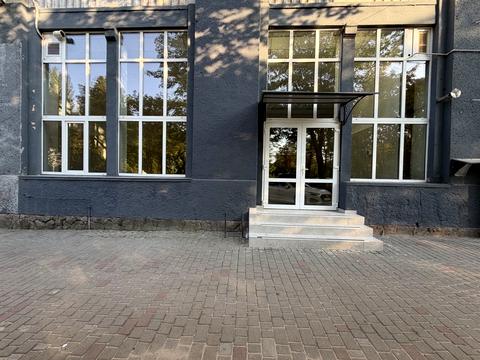 комерційна за адресою Героїв УПА вул., 77