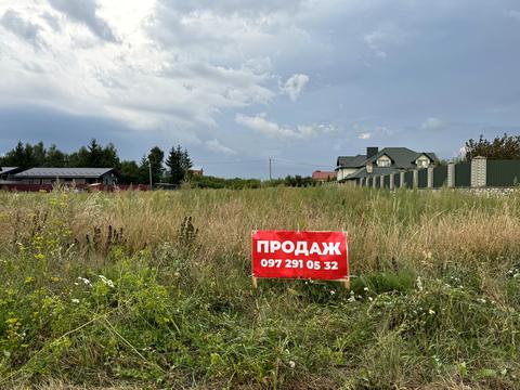 участок по адресу Лісова