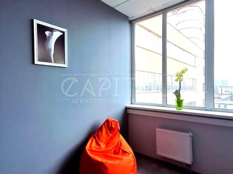 комерційна за адресою Польова вул., 24Д