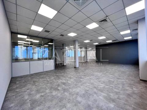 комерційна за адресою Польова вул., 24Д