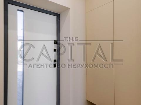 будинок за адресою с. Петропавлівська Борщагівка, паркова, 1