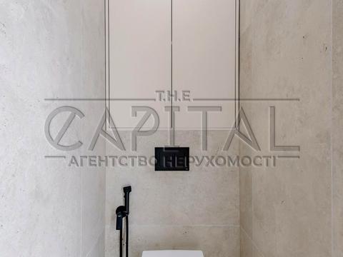 будинок за адресою с. Петропавлівська Борщагівка, паркова, 1