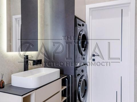 будинок за адресою с. Петропавлівська Борщагівка, паркова, 1
