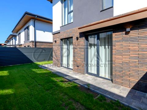 будинок за адресою с. Петропавлівська Борщагівка, паркова, 1