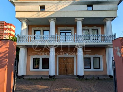 коммерческая по адресу Монтажників ул., 9