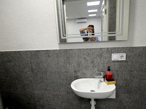 комерційна за адресою Мартинова просп., (вул. Радісна, 4а)