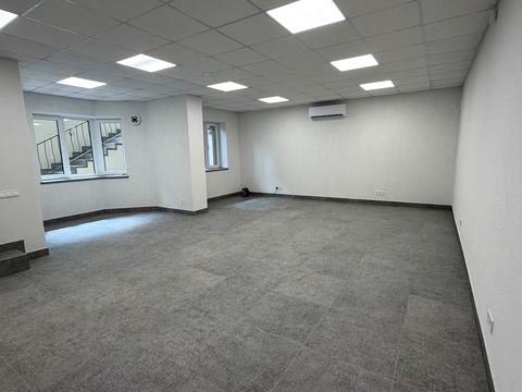 комерційна за адресою Мартинова просп., (вул. Радісна, 4а)