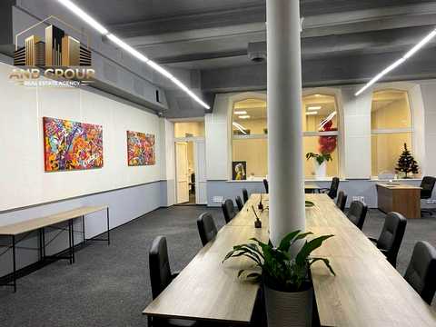 комерційна за адресою Київ, Володимирська вул., 10