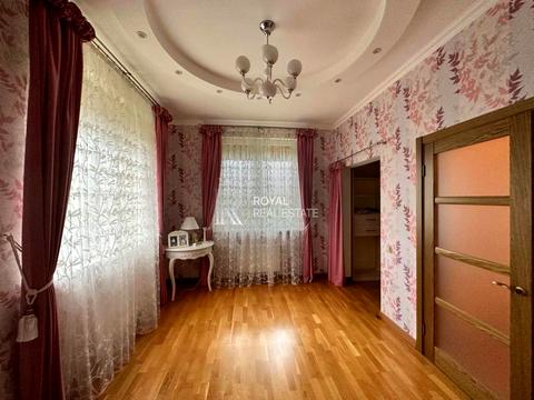 дом по адресу Лесі Українки вул.