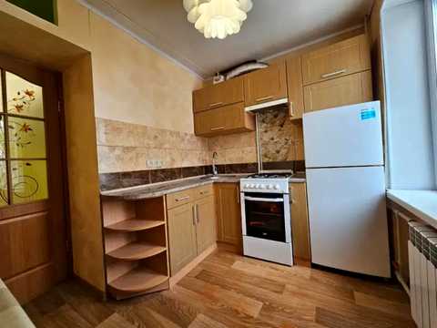 квартира за адресою Квартальна вулиц вул. (Гладкова), 12
