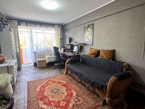 квартира за адресою Михайла Максимовича вул., 7