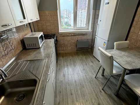квартира за адресою Драгоманова вул., 42